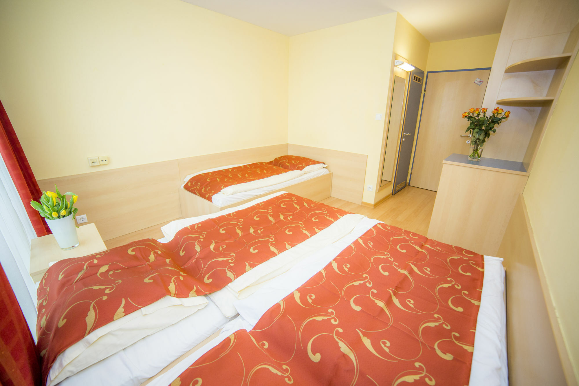 Mynext - Westbahnhof One Vienna